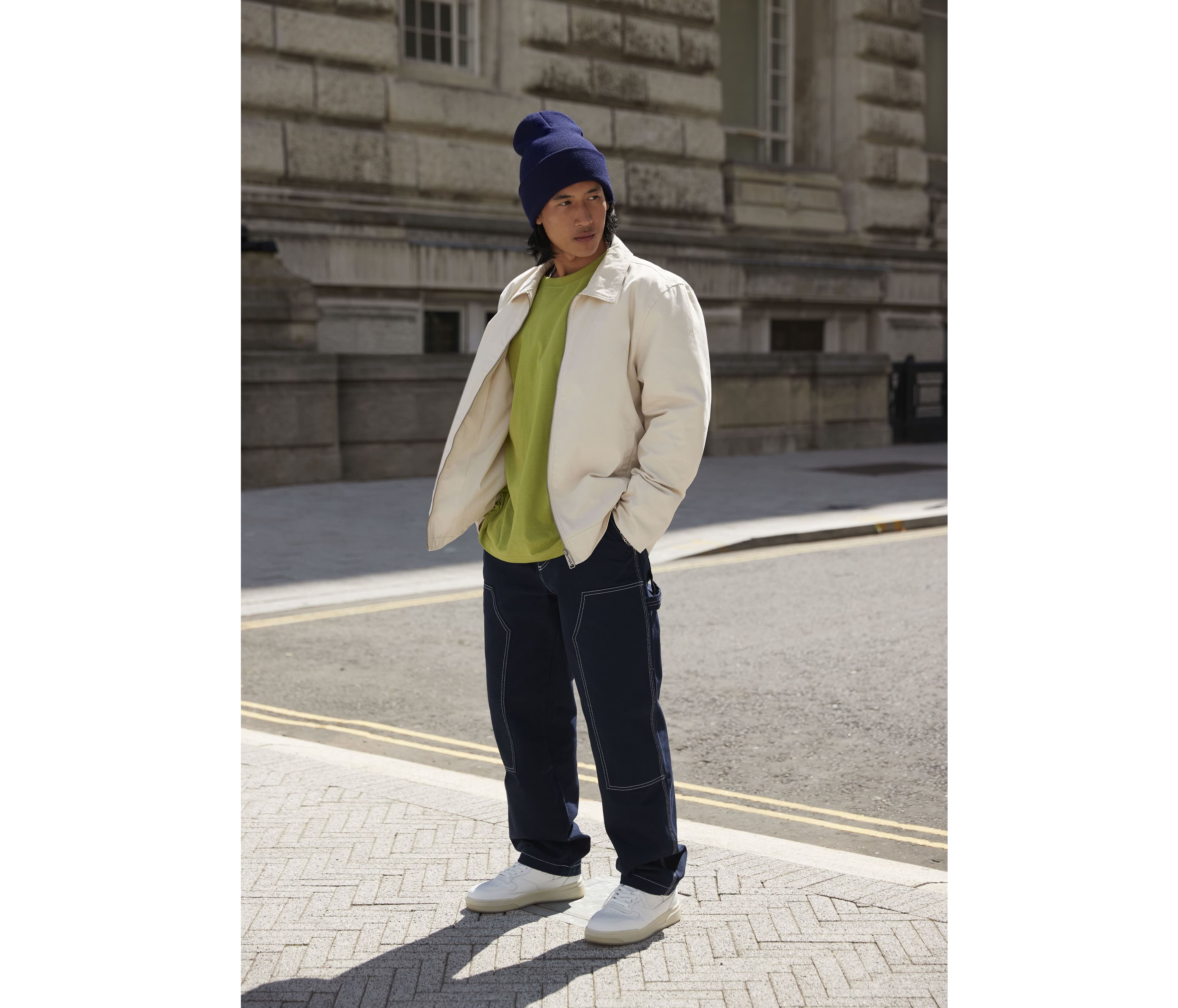 Bonnet à large revers