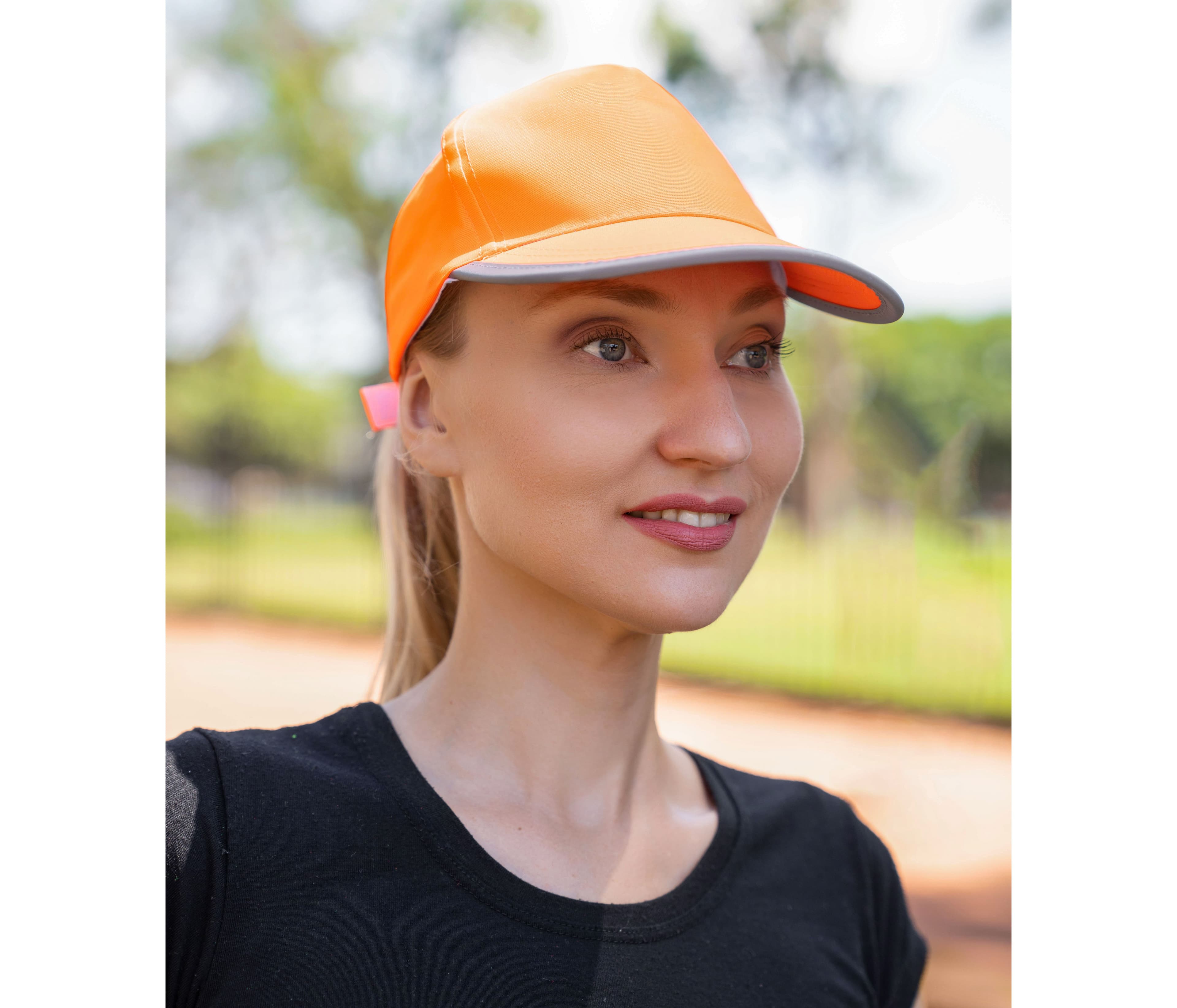 Casquette avec visibilité augmentée