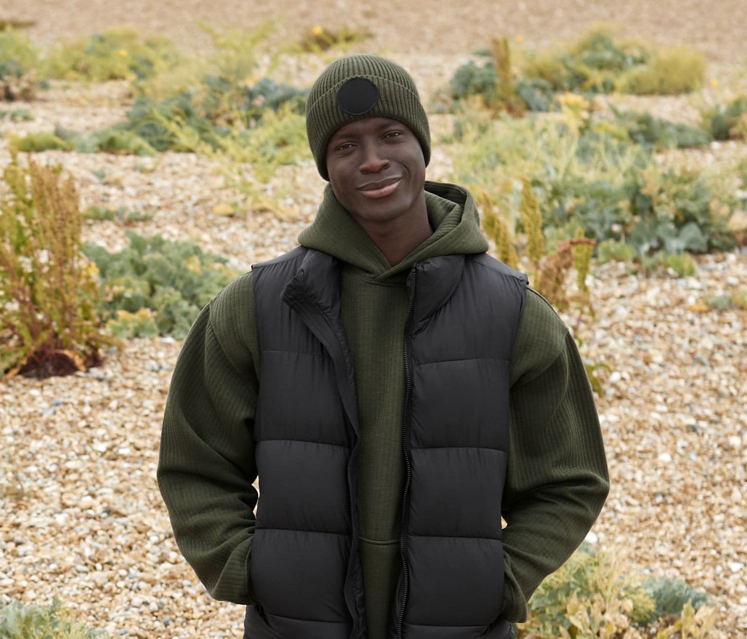 Bonnet avec empiècement rond