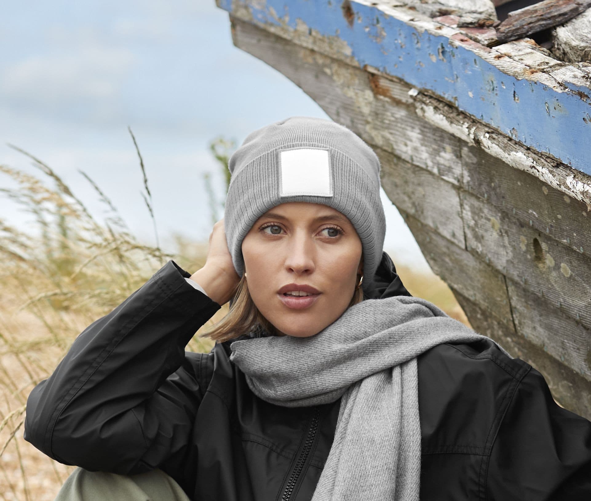 Bonnet tricoté avec empiècement