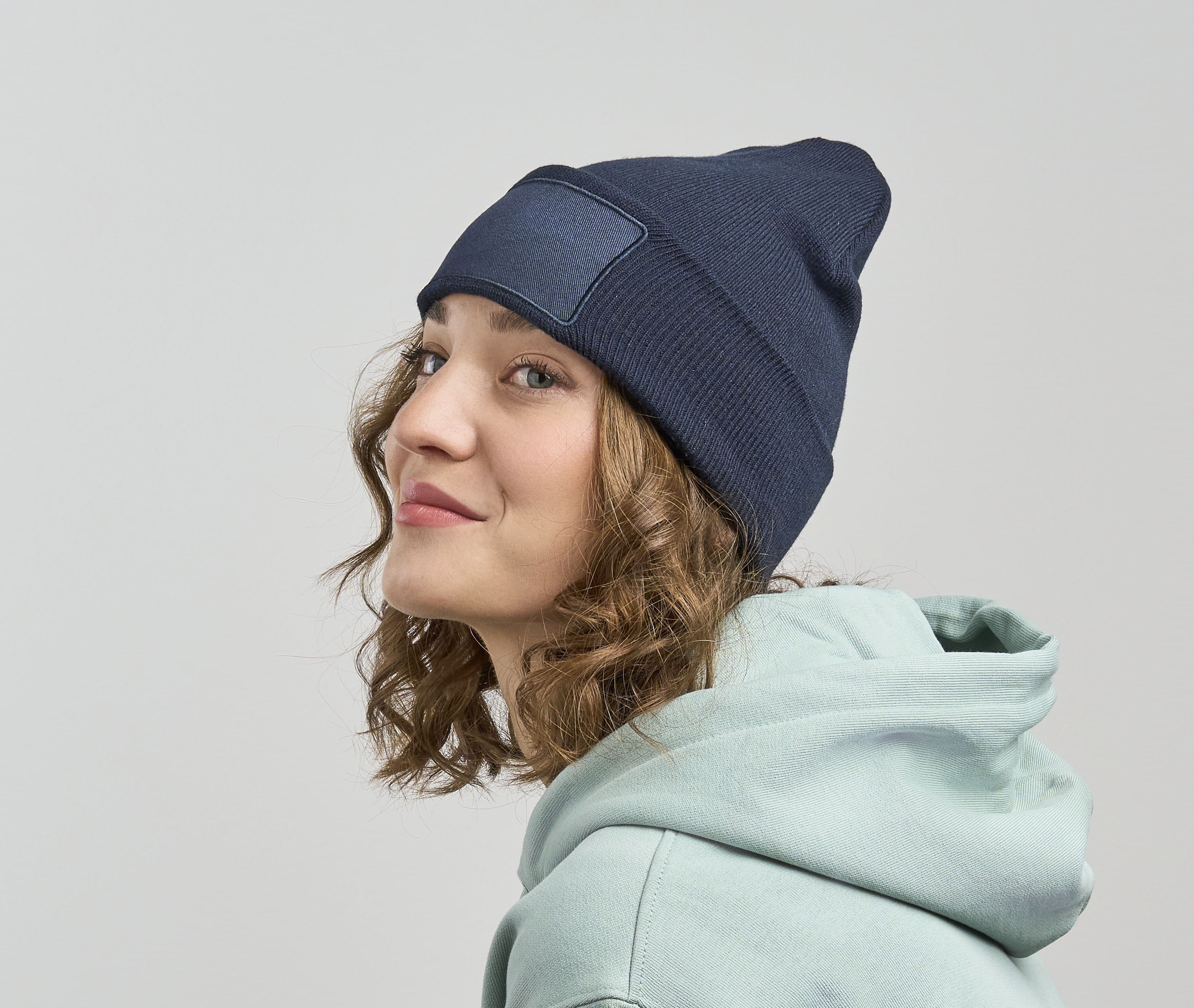 Bonnet avec empiècement pour marquage