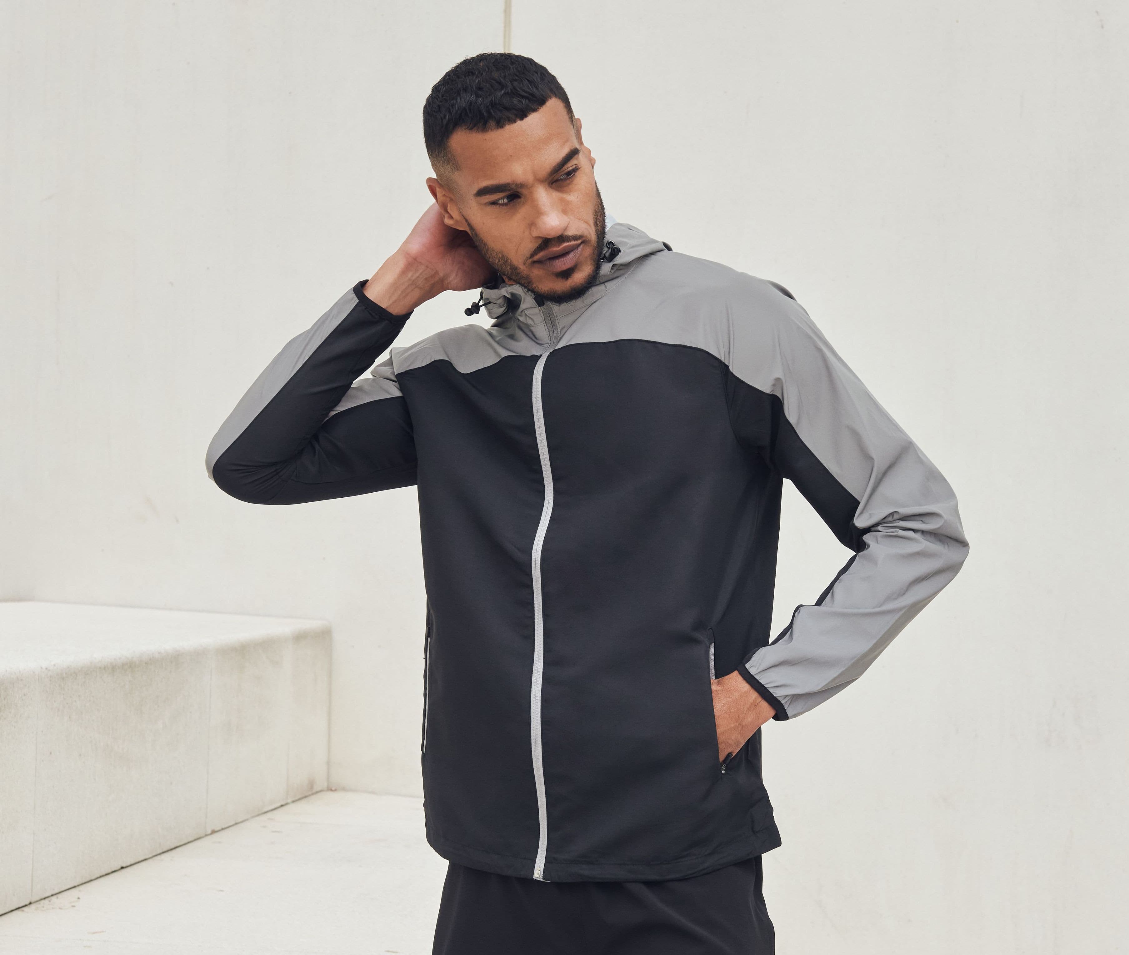 Coupe-vent haute-visibilité