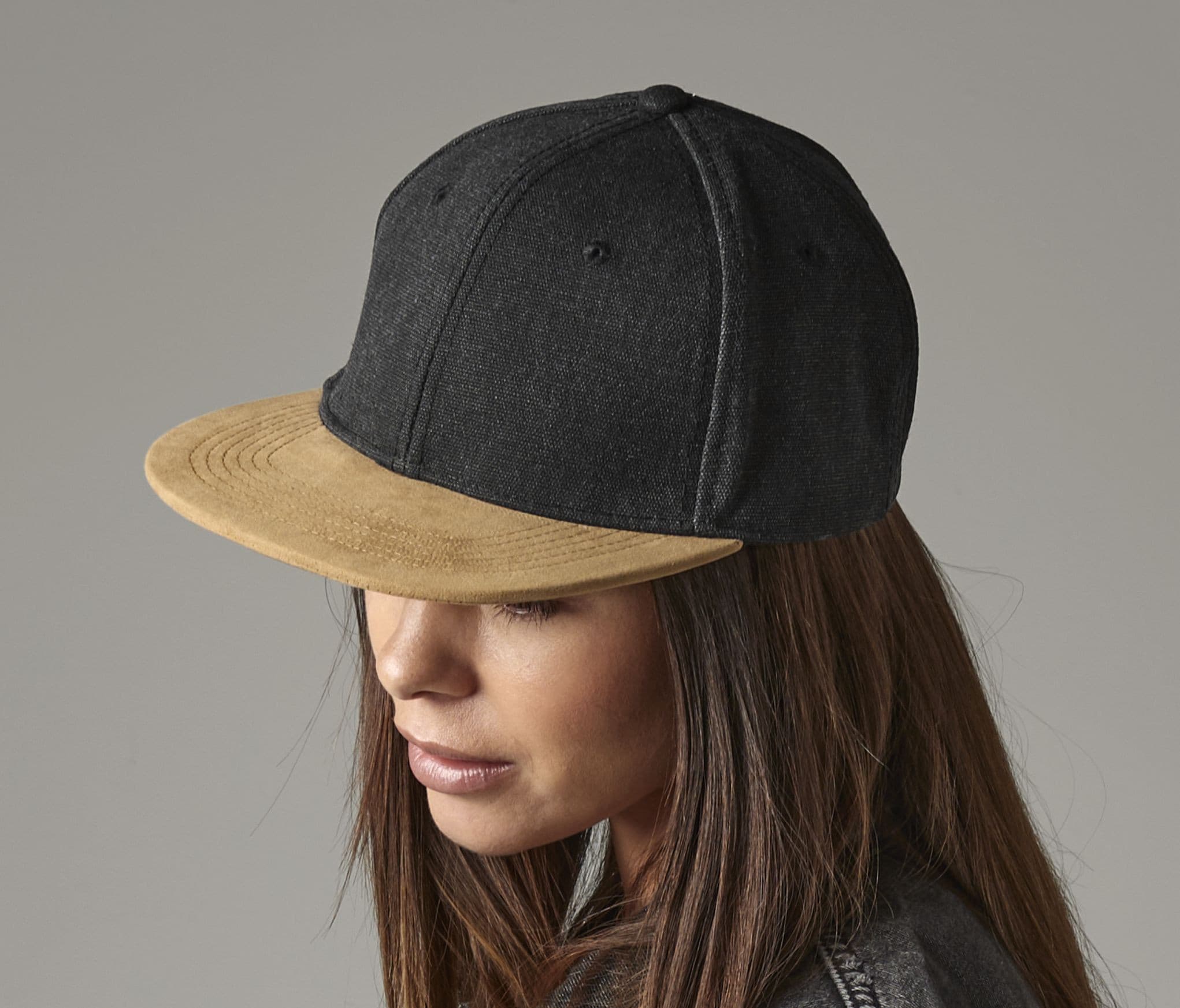 Casquette visière aspect daim